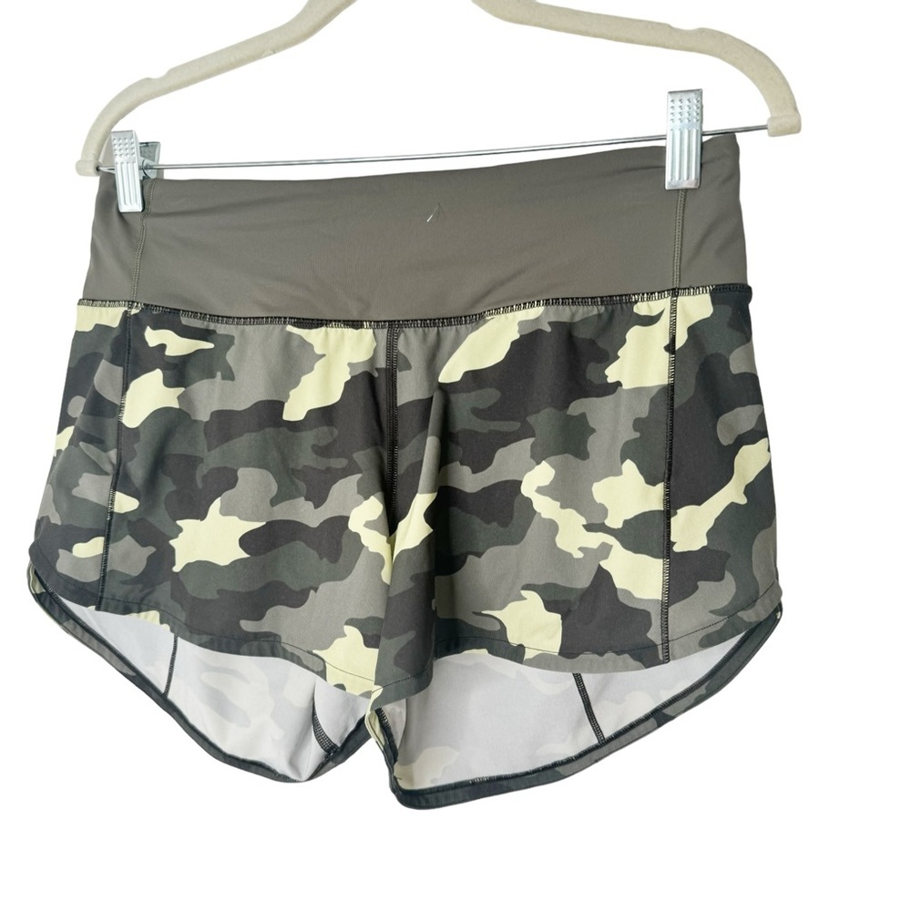 Lululemon Hotty Hot Low-Rise Short 2.5" Size 6 Tall Heritage
365 Camo